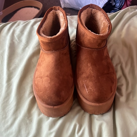 Platform Brown Boots - Picture 2 of 4